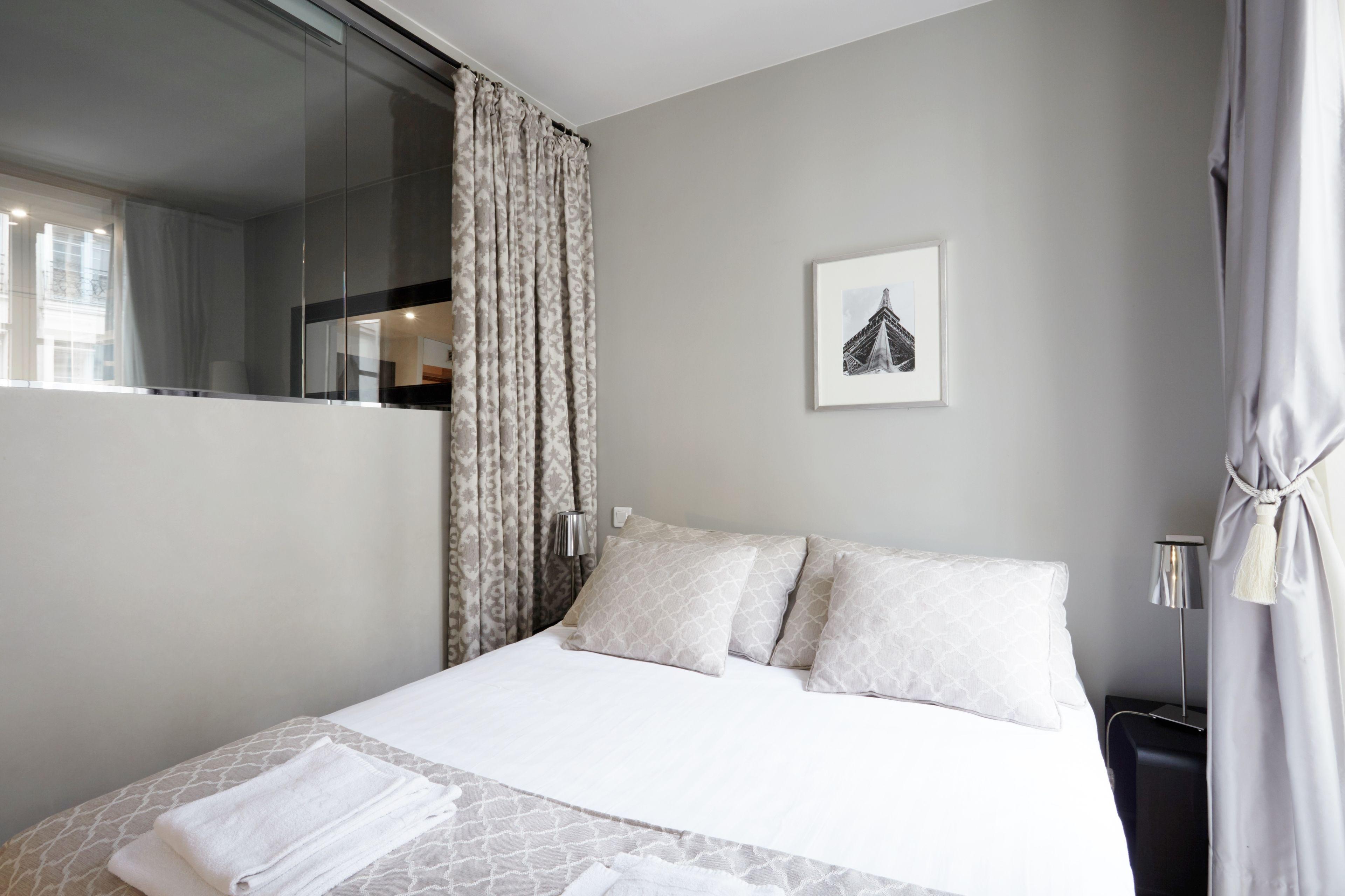 Du Louvre St Honoré *