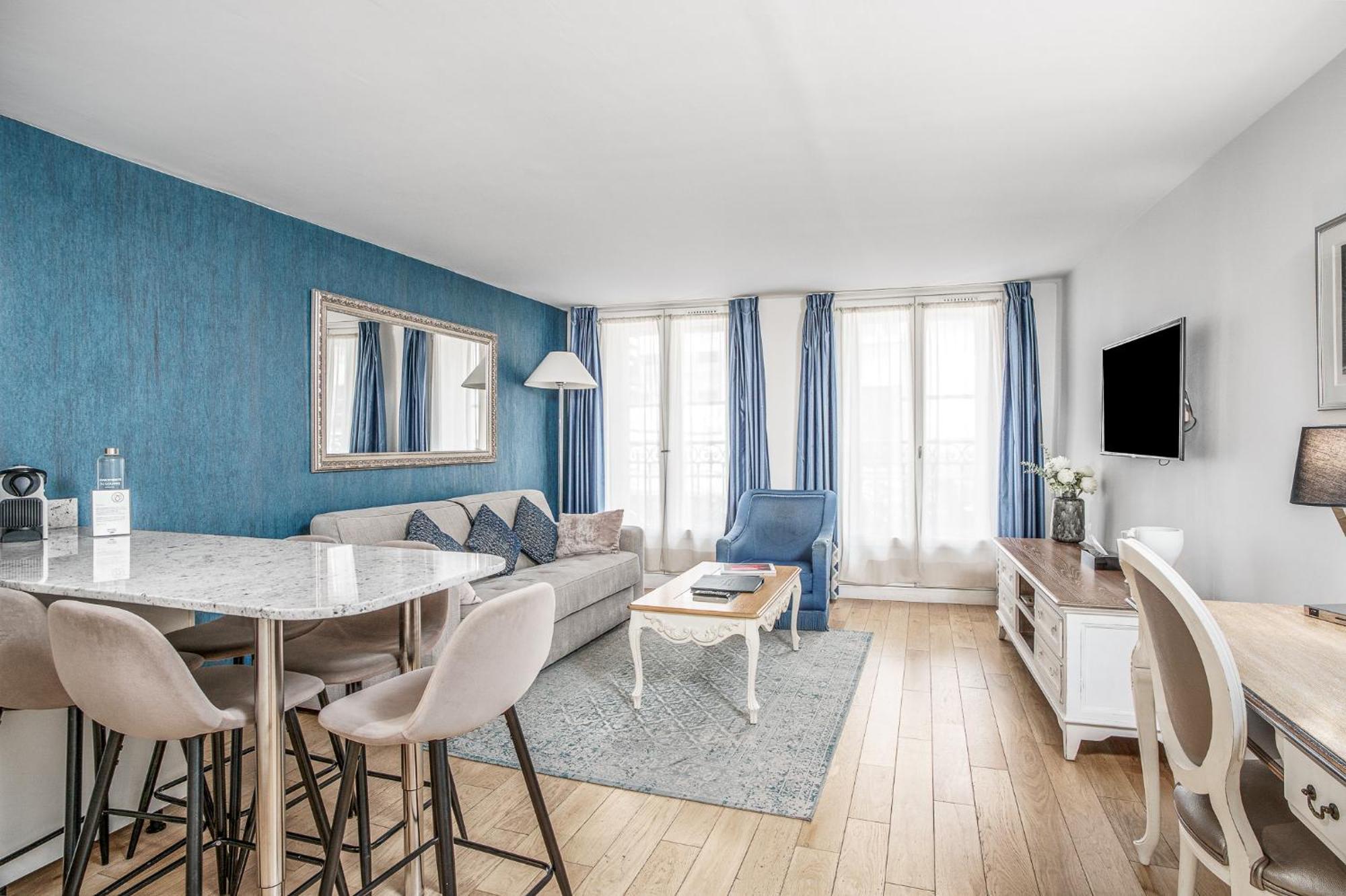 Apartment Du Louvre St Honore