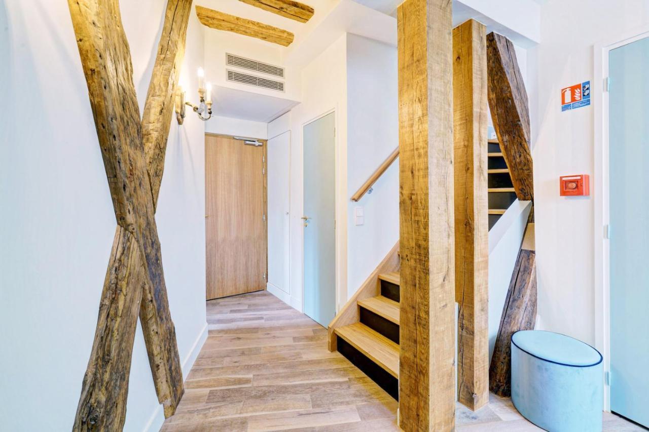 Du Louvre St Honore *