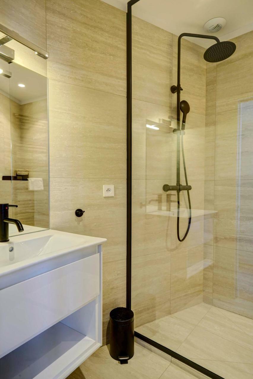 Apartment Du Louvre St Honore